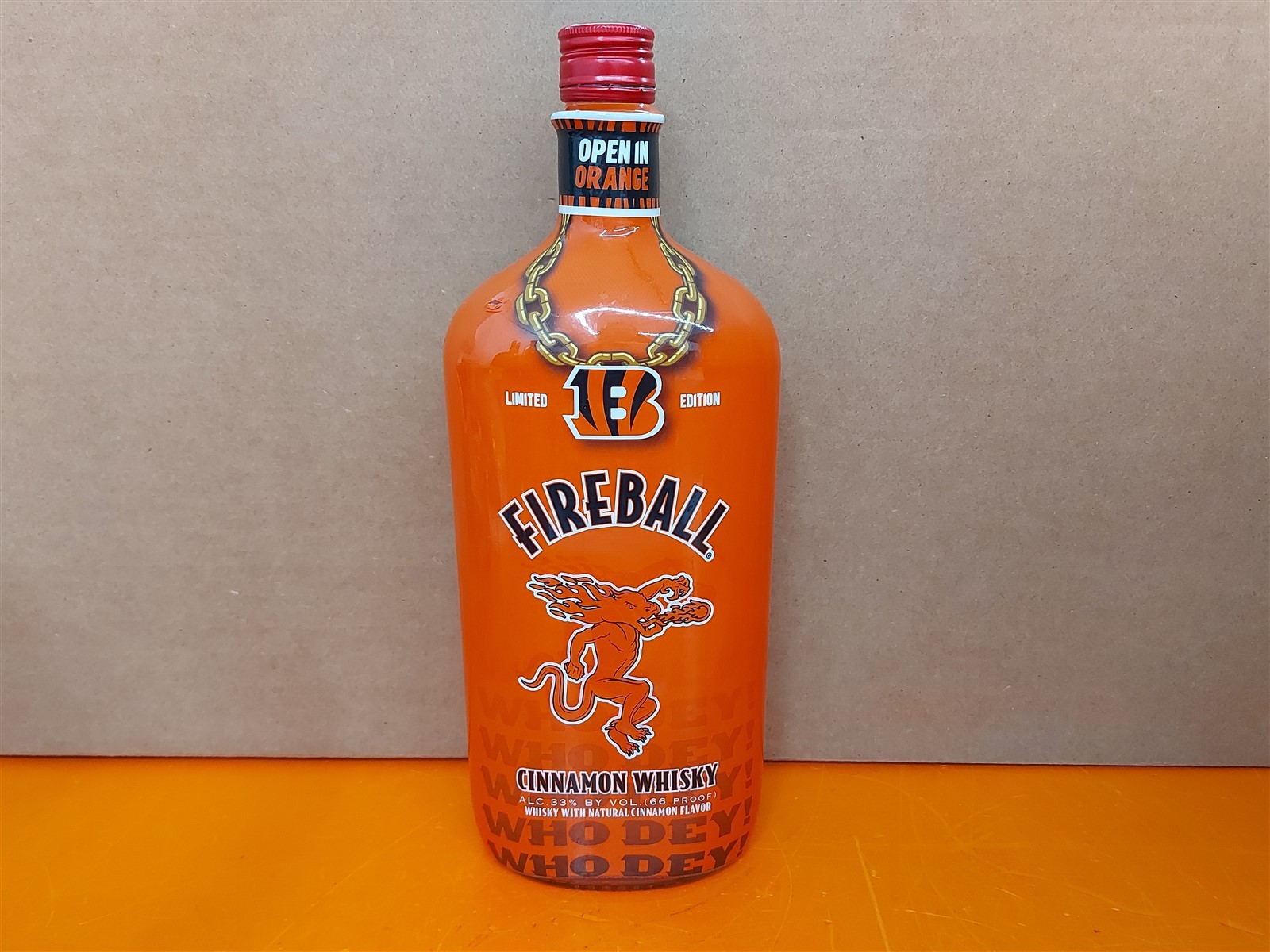 ⭐️⭐️⭐️⭐️⭐️ Empty 1L Fireball NFL Cincinnati Bengals Gold Chain Ltd Ed Bottle