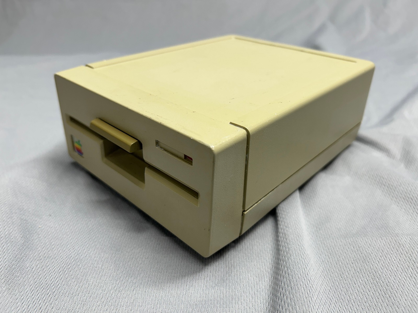 Apple IIe, 1984, SSC, Disk I/O, 64K/80Col, Unidisk, Software