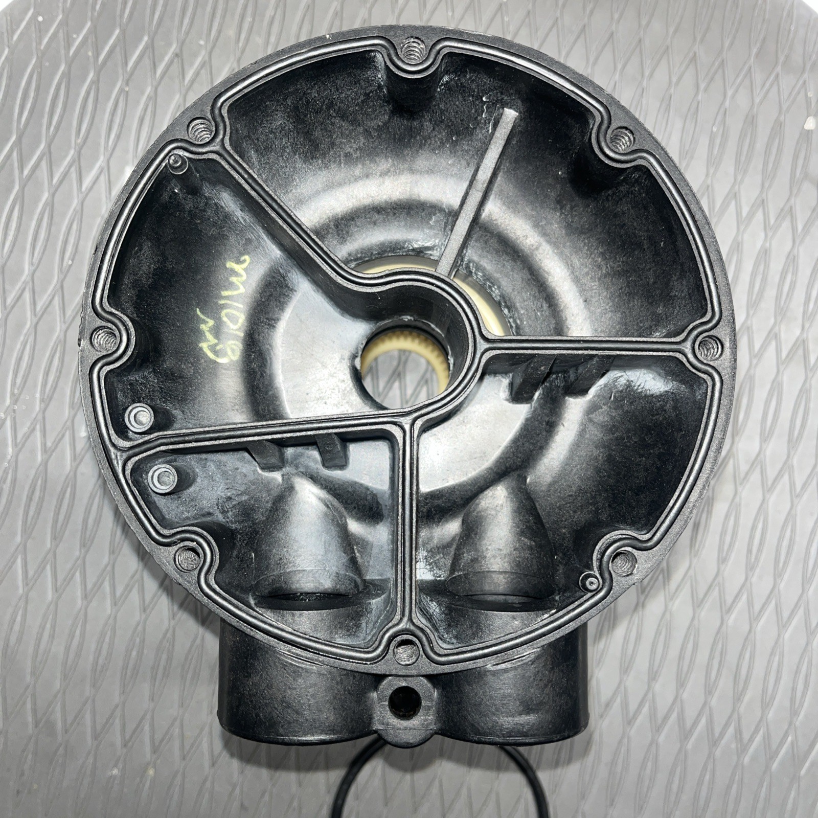Kinetico Level 6 Base w/strainer,O-rings & Check Balls