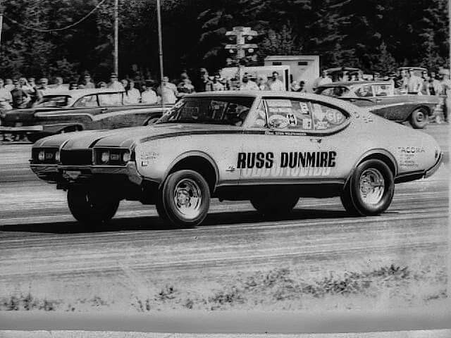Russ Dunmire Oldsmobile License Plate Frame