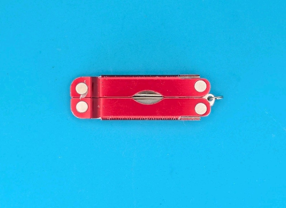 Leatherman Micra Multi-Tool, Knife, Scissors, Key Ring, Red!