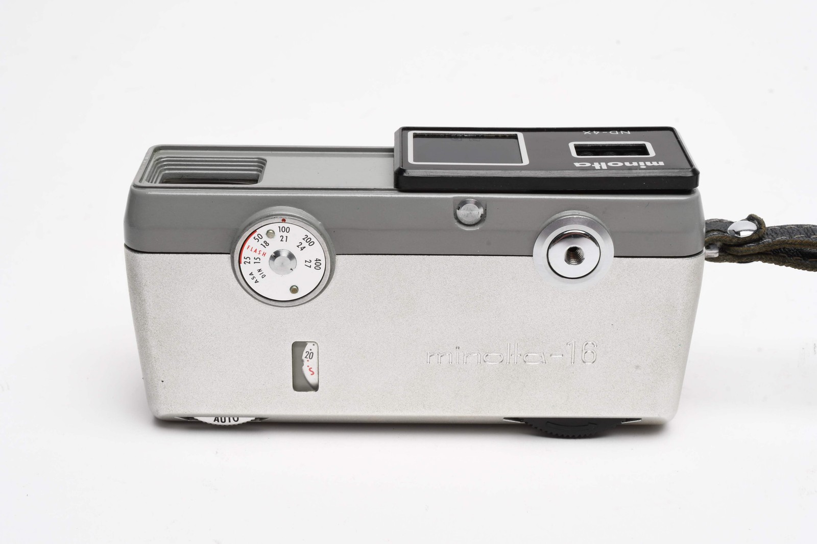 Minolta 16 E.E Subminiature camera, case, strap, Works! Clean (Silver)