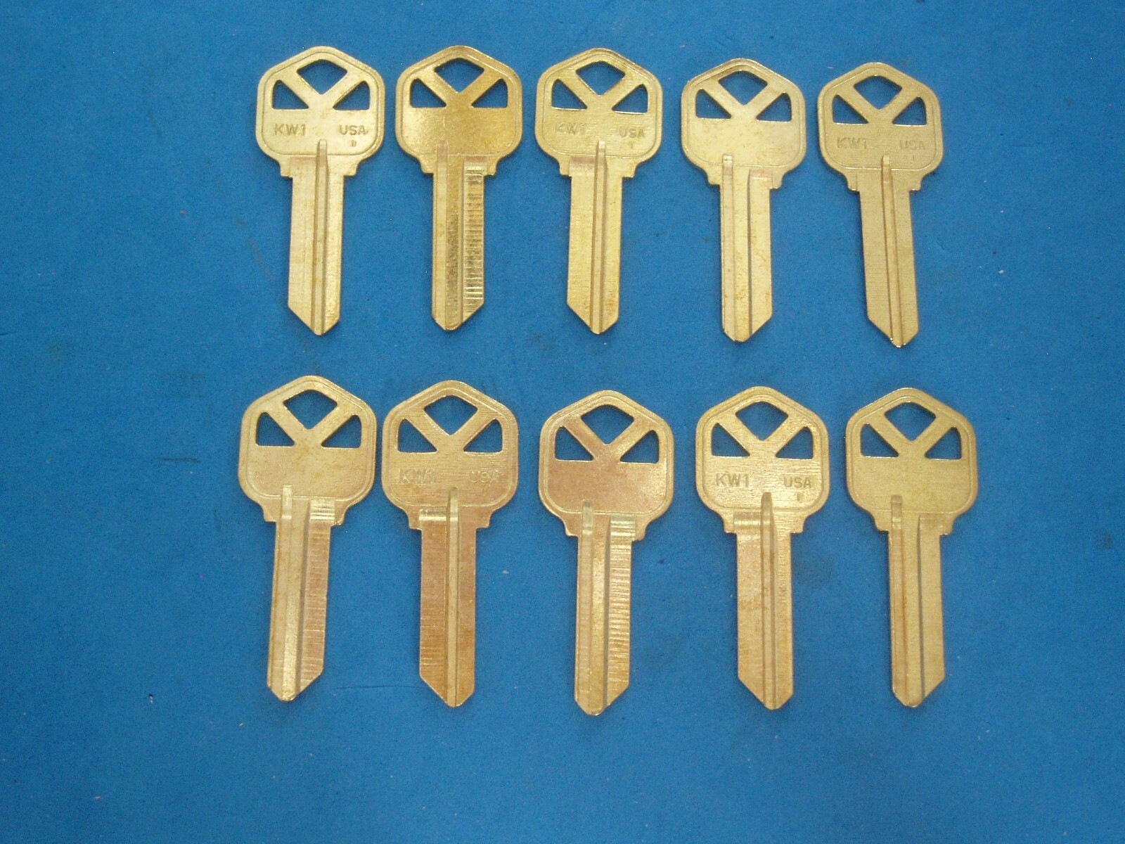 LOT OF TEN LOCKSMITH KW1 KEY BLANKS FITS KWIKSET SOLID BRASS MADE IN USA