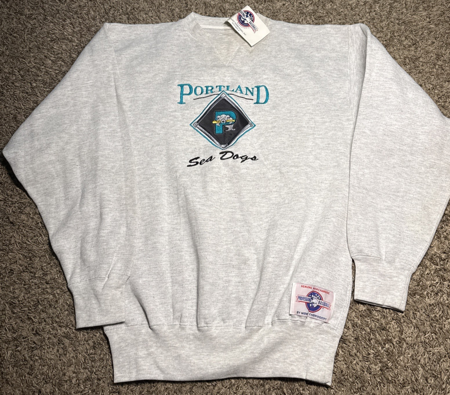 NEW Midwest Embroidery Portland Sea Dogs Vintage Crewneck (XL) *Staining*