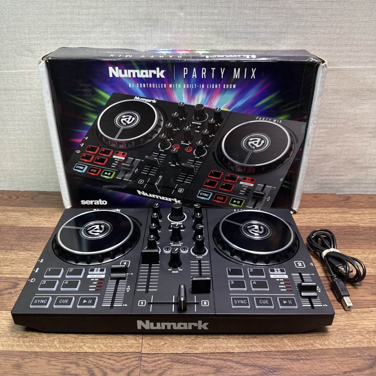 Numark Party Mix DJ CONTROLLER WITH BUILT-IN LIGHT SHOW / READ