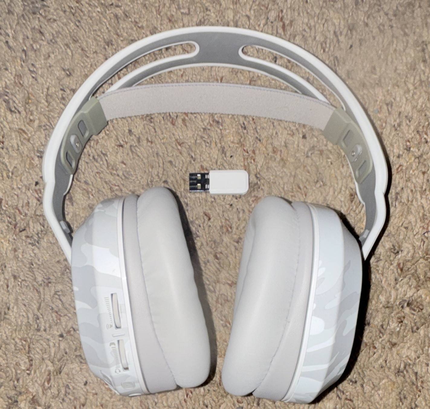 Turtle Beach Stealth 500 Wireless Xbox Gaming Headset White/Gray Camo Mic