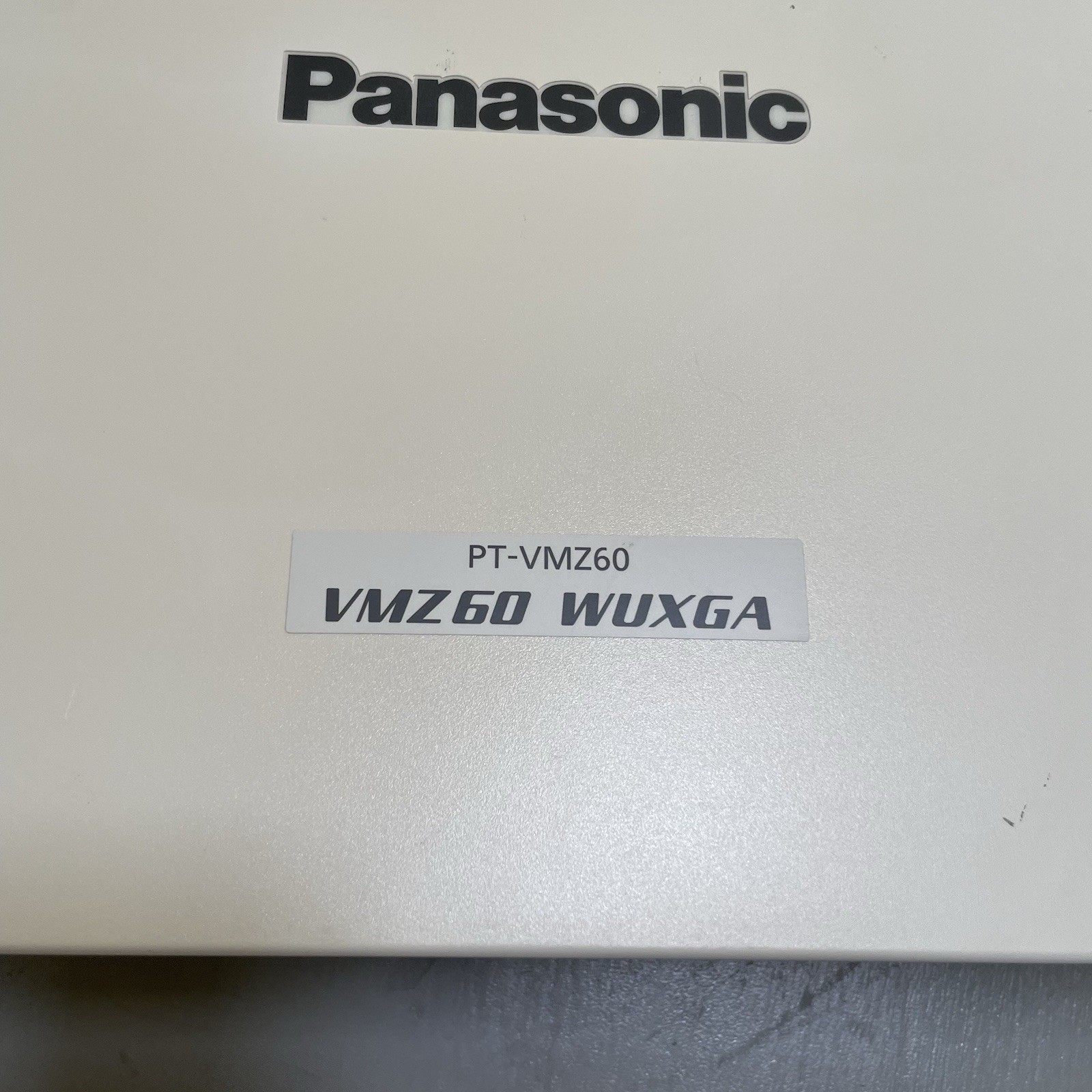 Panasonic PT-VMZ60 Laser Projector 11917 Hrs w/Power Cord 20K Hr Life - READ