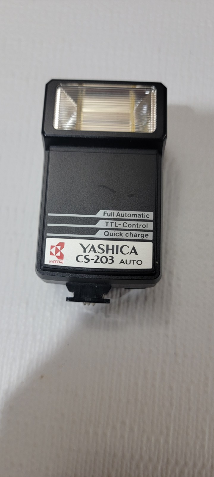 Yashica CS-203 Auto Electronic Flash.