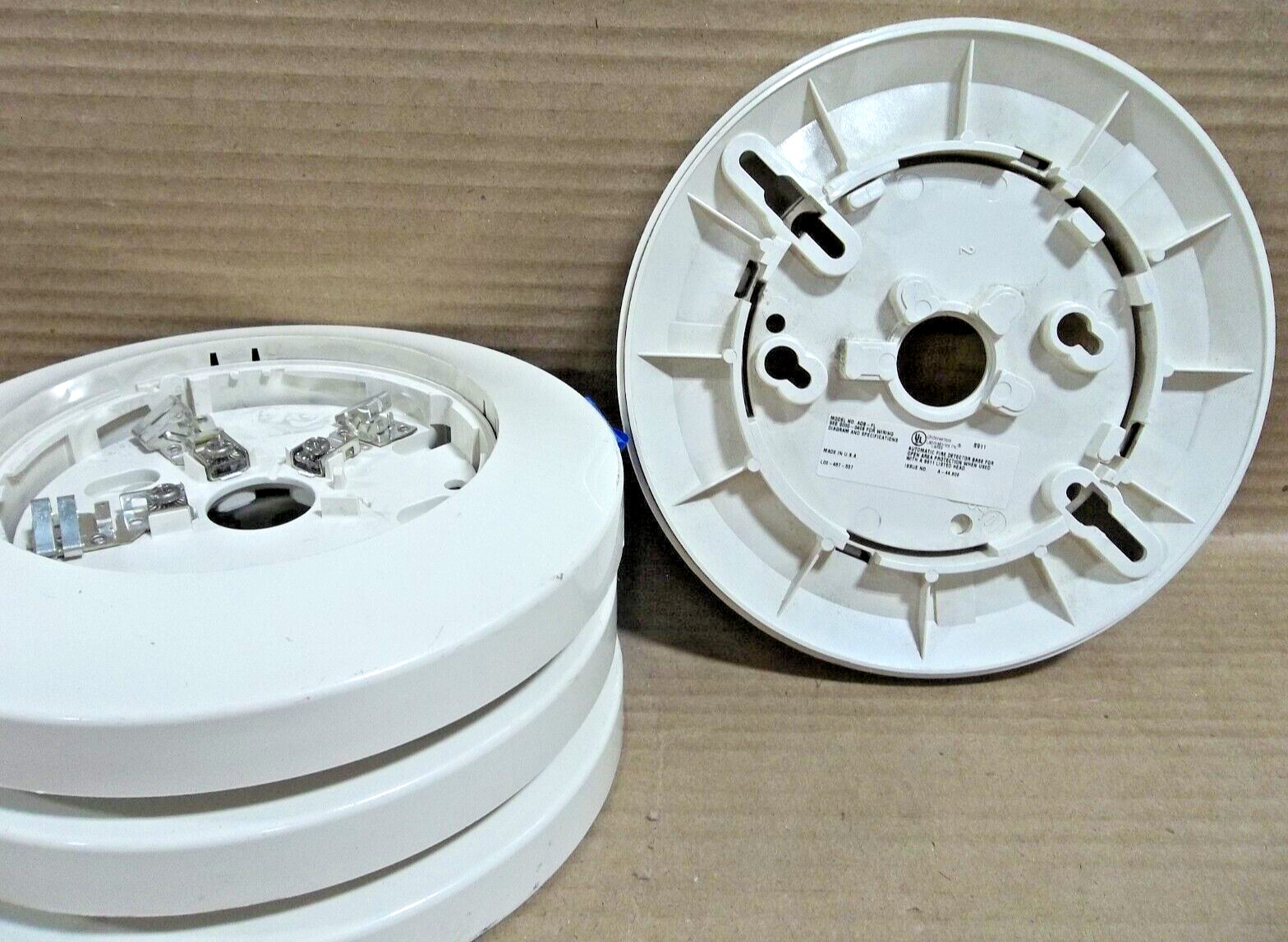 Underwriters Laboratory's ADP-FL Auto Fire Detector L00-487-557  Lot of 4