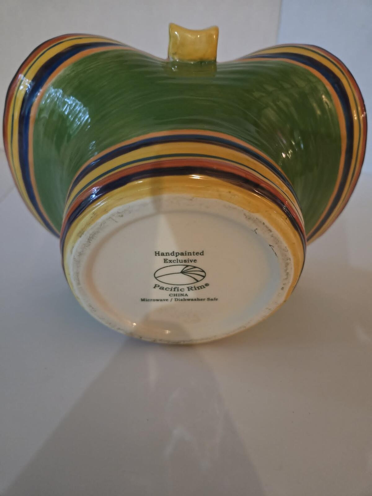 Pacific Rim Santa Fe Handled Basket