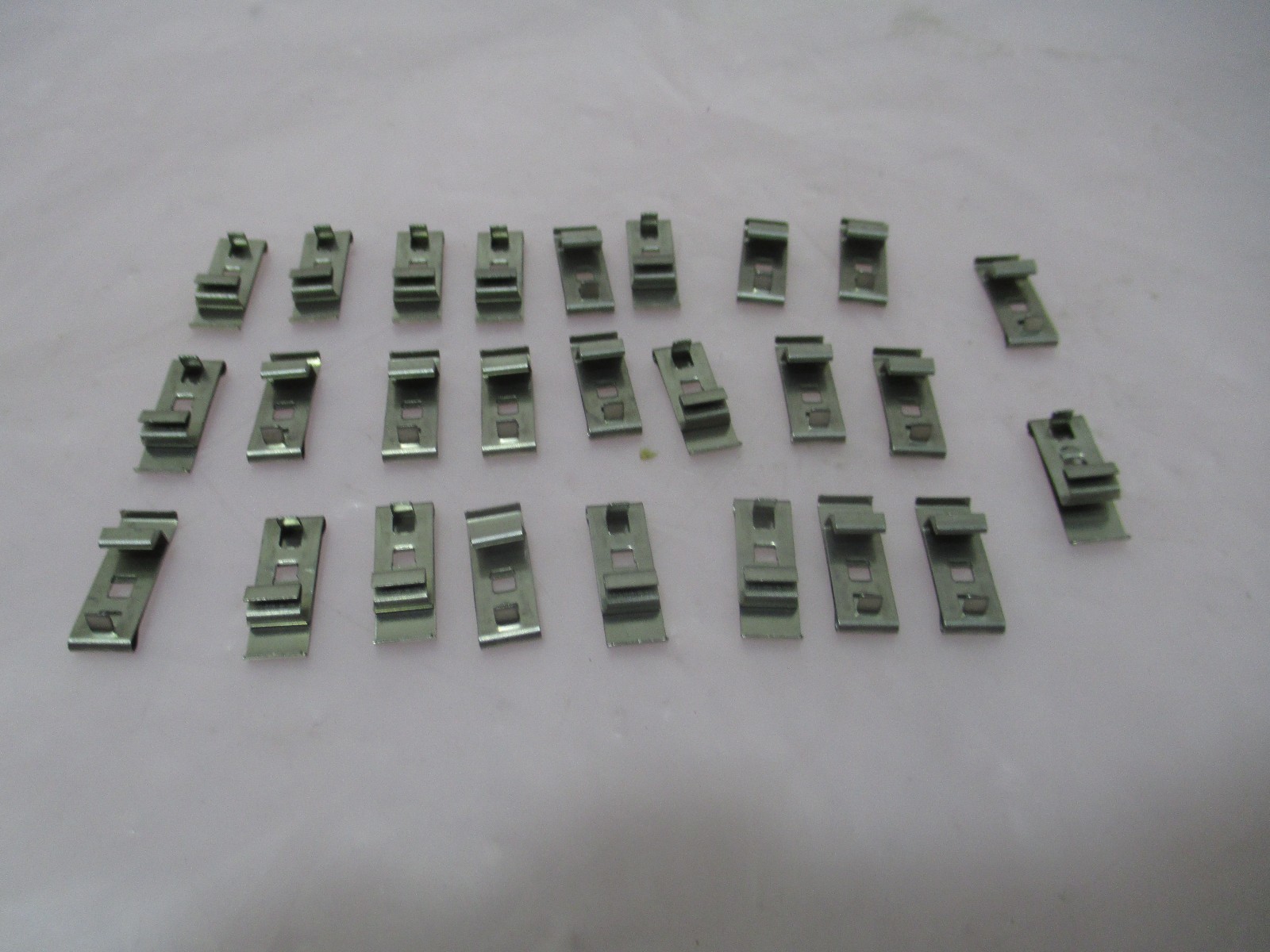 26 AMAT 0720-03621 Connspring Latch RFI/EMI Shield 2/PK, 421556