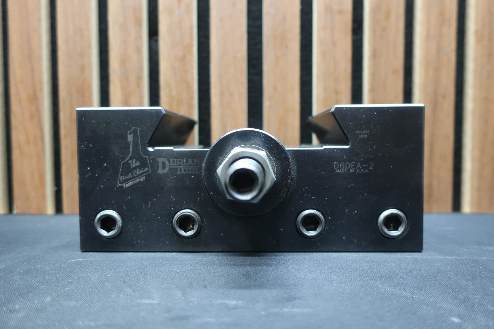 DORIAN TOOL D60EA-2 | 1.75" Quick Change Tool Holder