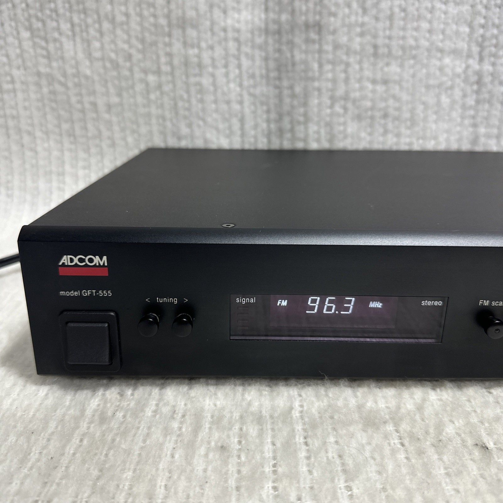 Adcom GFT-555 Stereo Tuner. 100% Working Condition. Great FM Reception.
