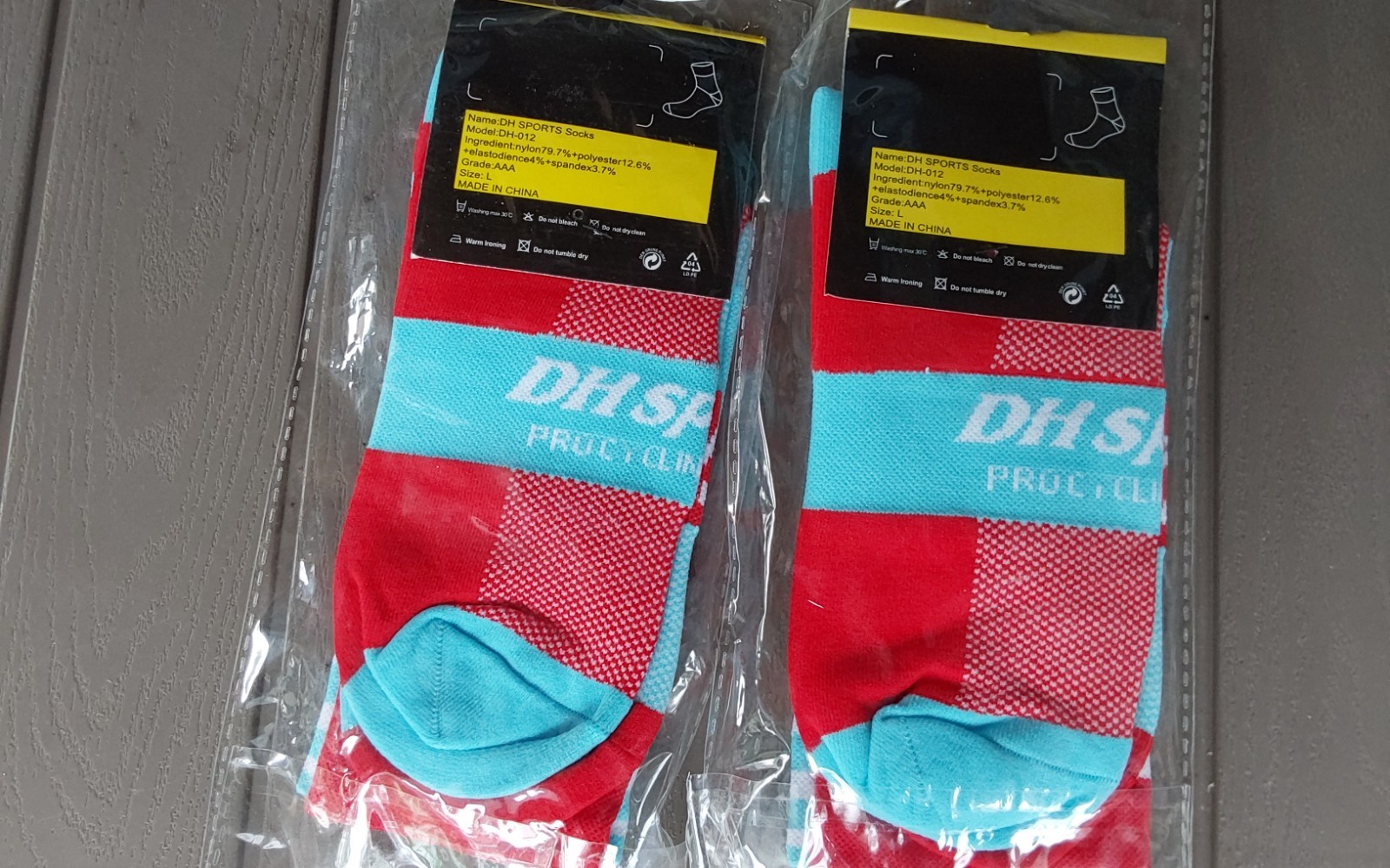2 PAIRS !  Women Men's Cycling SocksBreathable, anti slip STOCK CLEARANCE