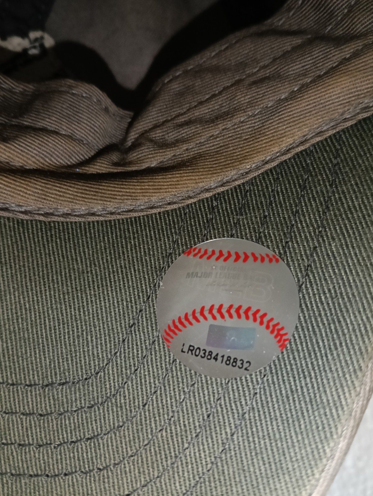Derek Jeter Signed Autographed Hat ( NO COA)