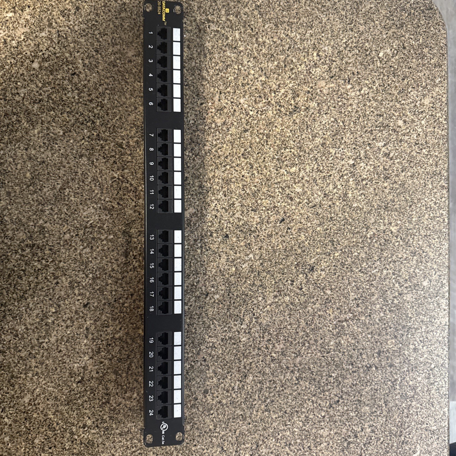 DataComm Electronics CAT5e 24 Port Patch Panel