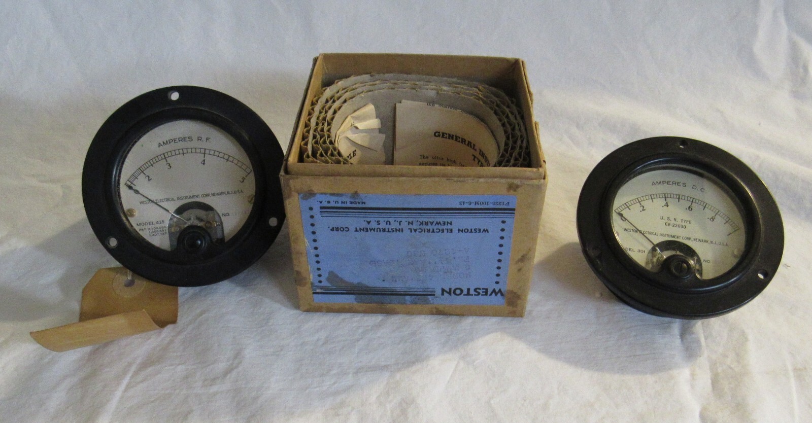 2 WESTON ELECTRIC US NAVY AMPERES MODEL 301 DC AND 425 RF