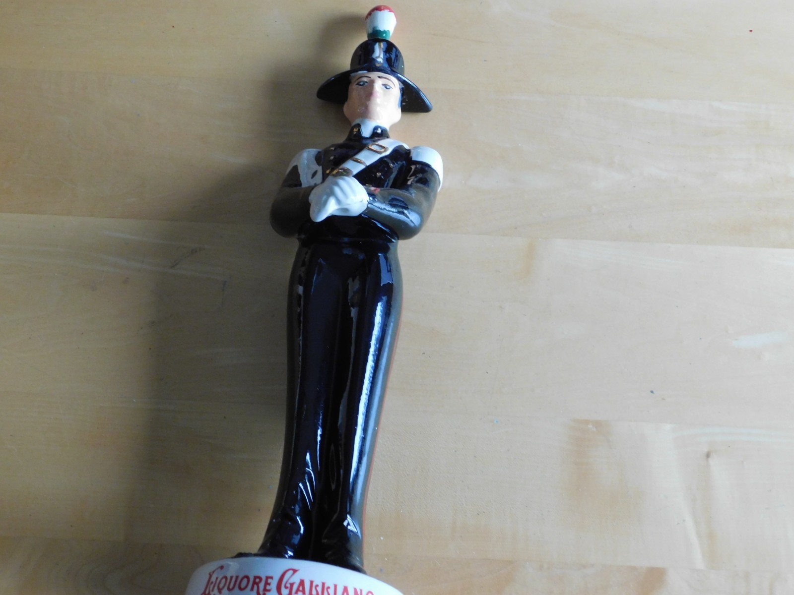 VTG.1969 19''TALL LIQUORE GALLIANO SOLDIER MADE ITALY MISSING SWORD