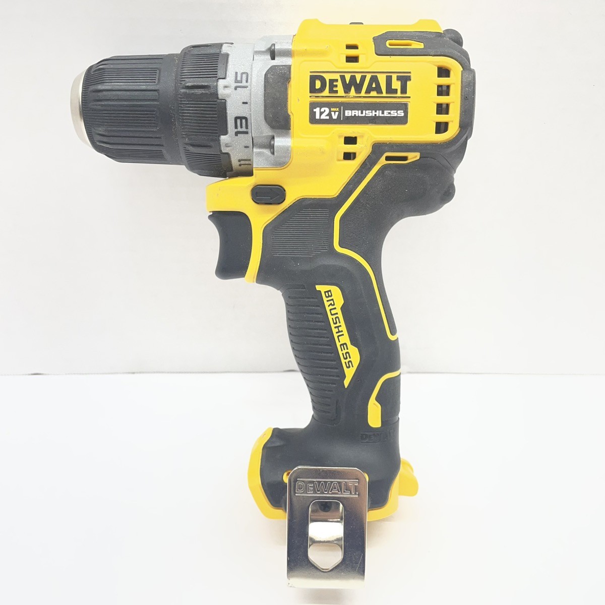 DEWALT DCF701 12V MAX XTREME BRUSHLESS 1/4 IN CORDLESS SCREWDRIVER T (CMP127557)