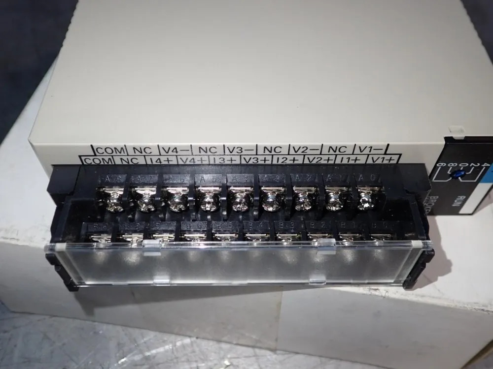 OMRON PLC MODULE C200H-AD001
