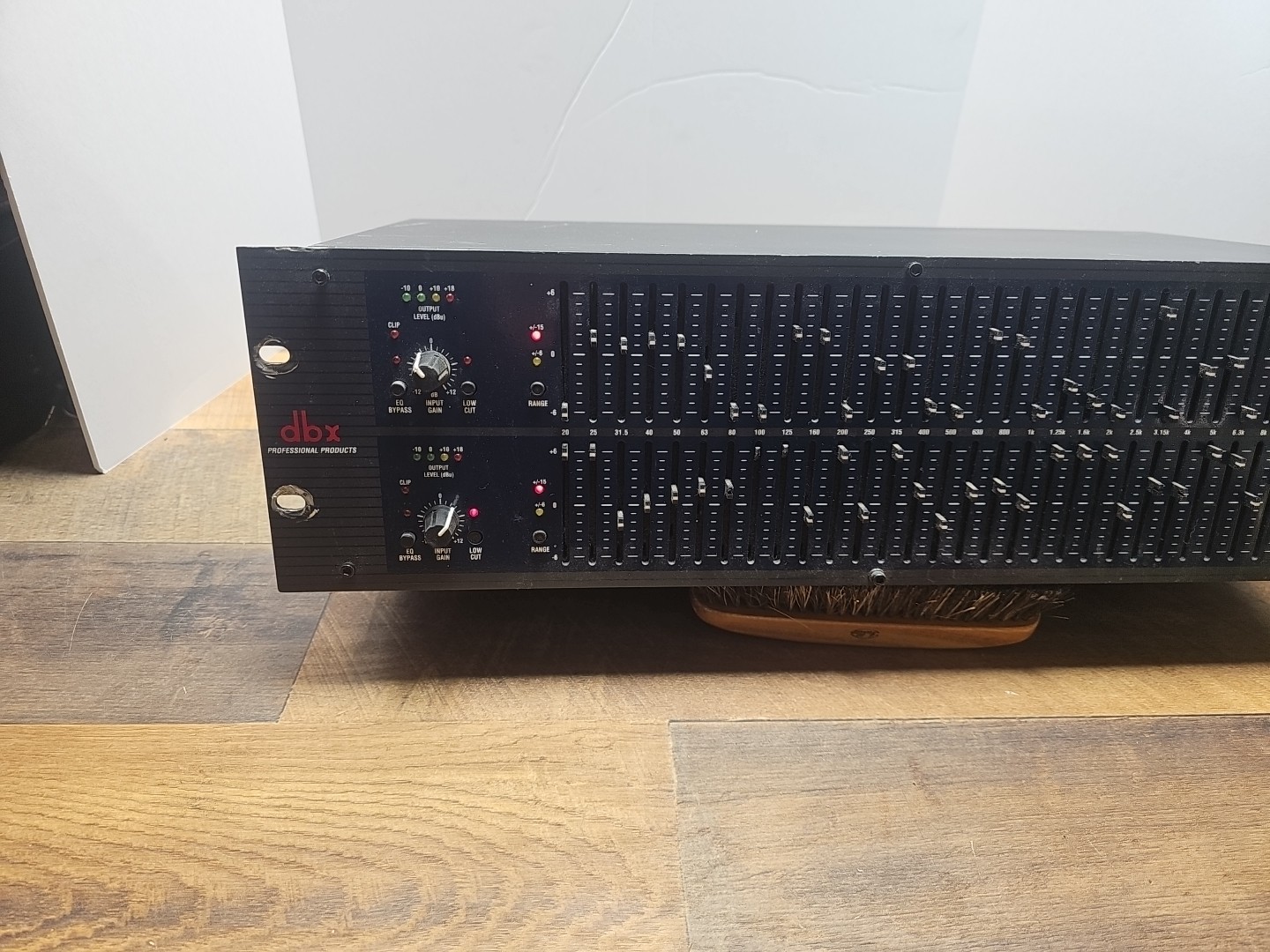 DBX 1231 Dual Channel 31-Band Graphic Equalizer