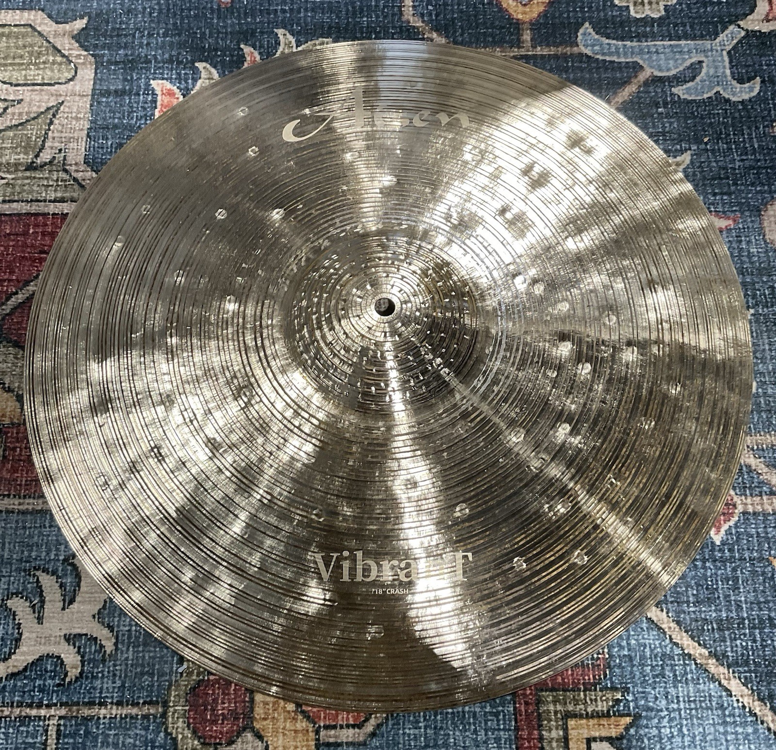 Aisen 18” Vibrant Crash