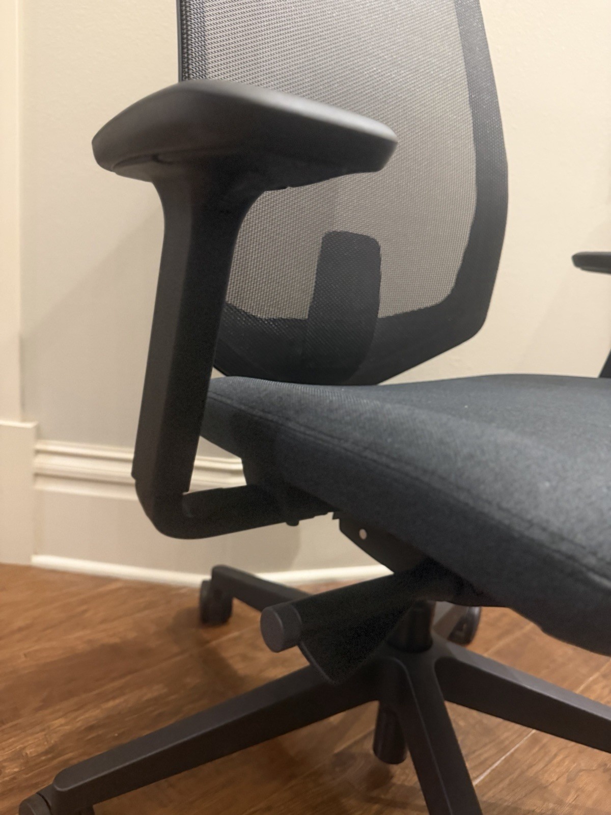 Herman Miller Versus Chair Loaded