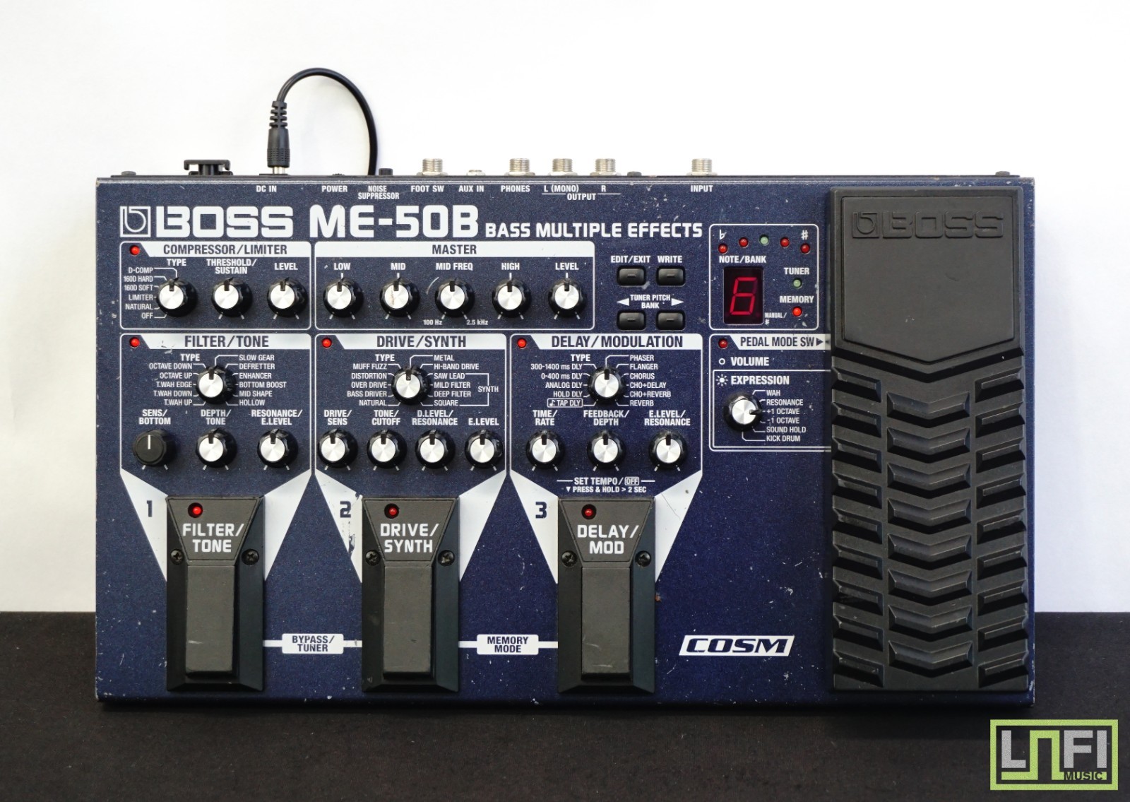 Boss ME-50B Bass Guitar Multiple Effects Pedal Board
