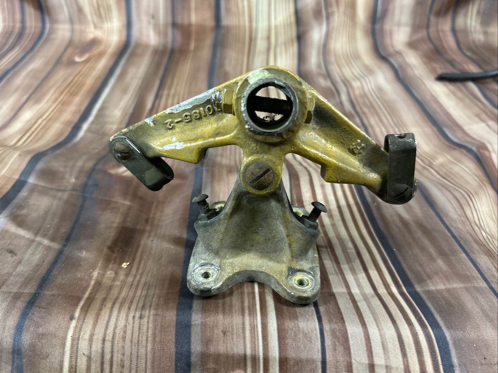 Piper PA-24-250  Rudder Horn assembly P/N 20185-2, 20773-2