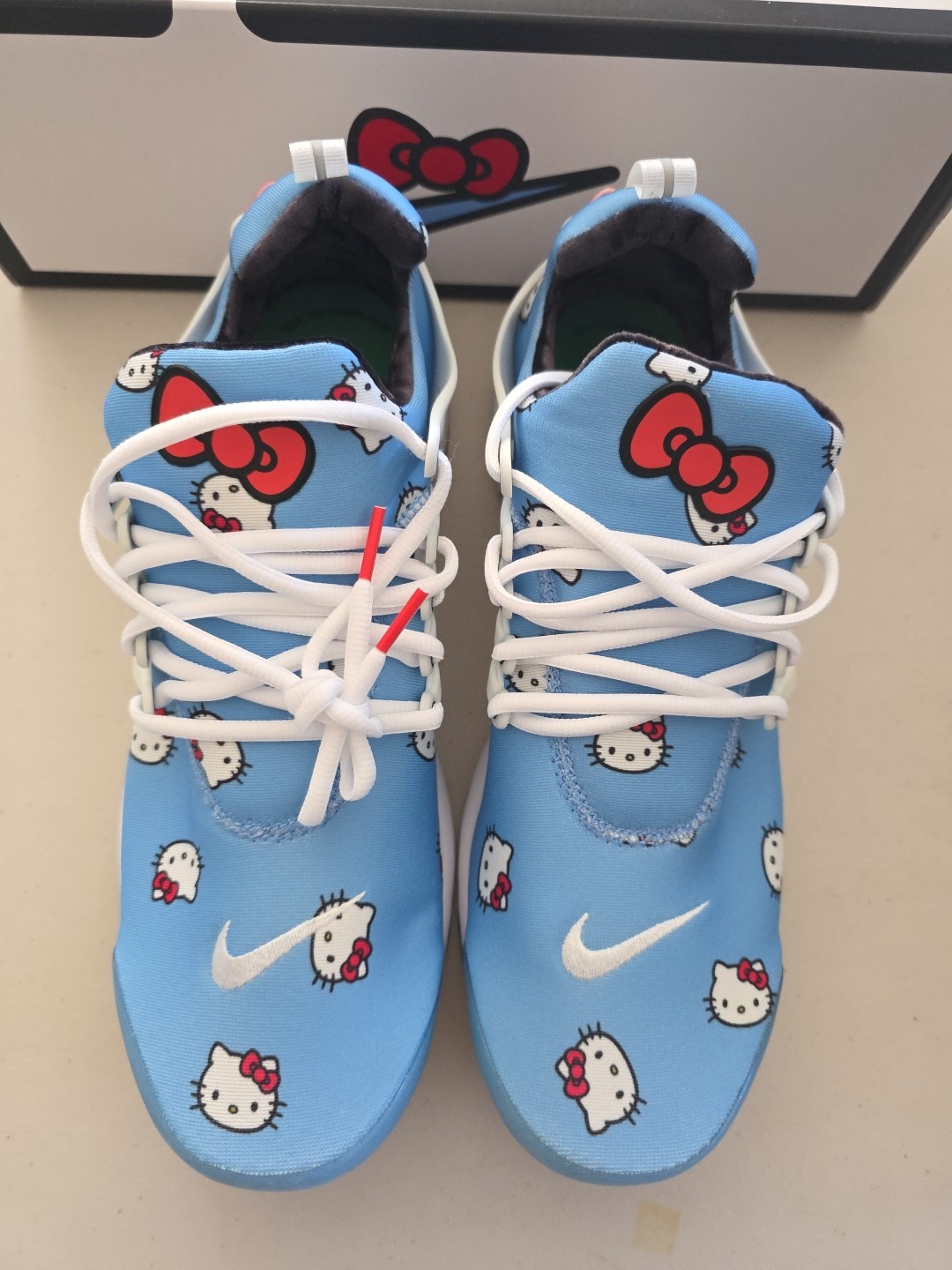 Nike Size 13 Men's Air Presto x Hello Kitty Lace Up Fashion Sneakers DV3770-400