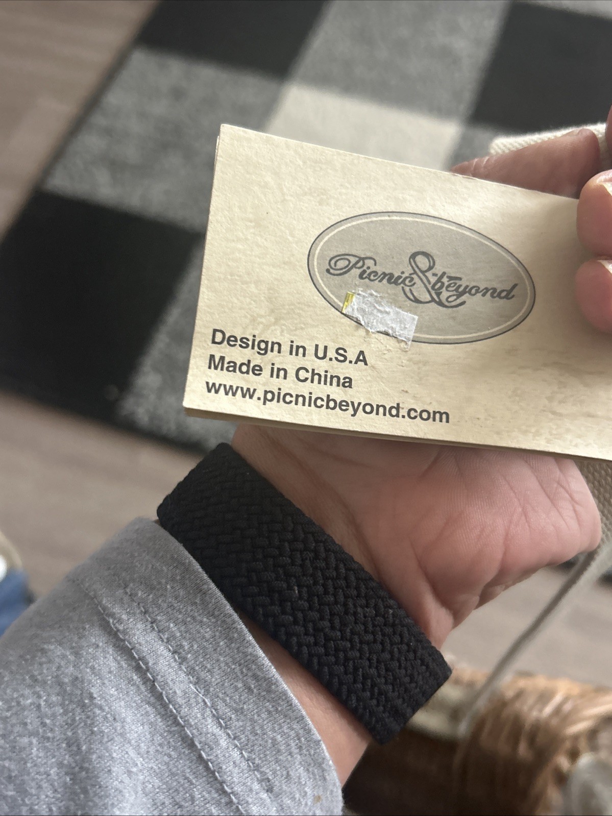 Picnics And Beyond Hanging Wine Basket With Tag