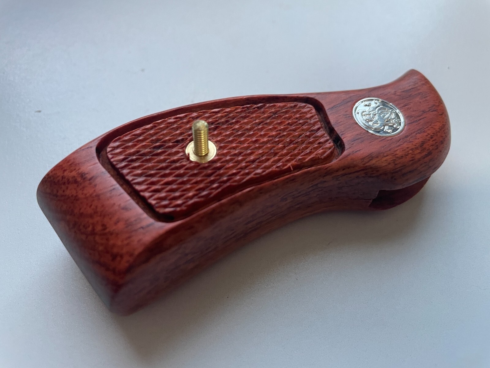 Wood Decorative Grip for S&W N FRAME ROUND BUTT Revolver classic panel pattern03