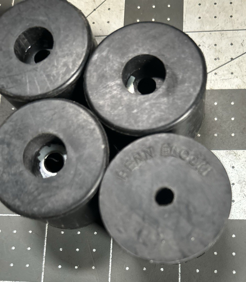 4 Large Rubber Feet Penn Elcom Heavy Duty Straight side-no taper