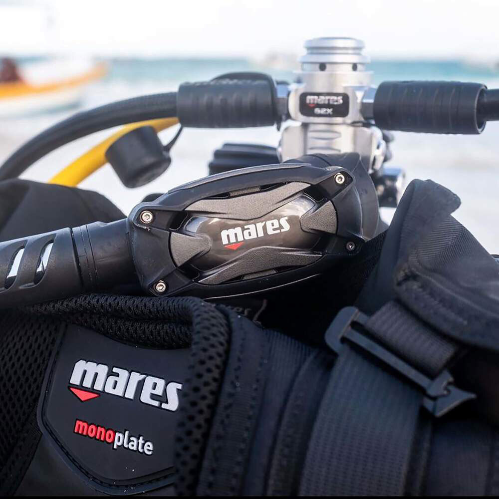 Mares SXS 62X Regulator - Yoke or Din