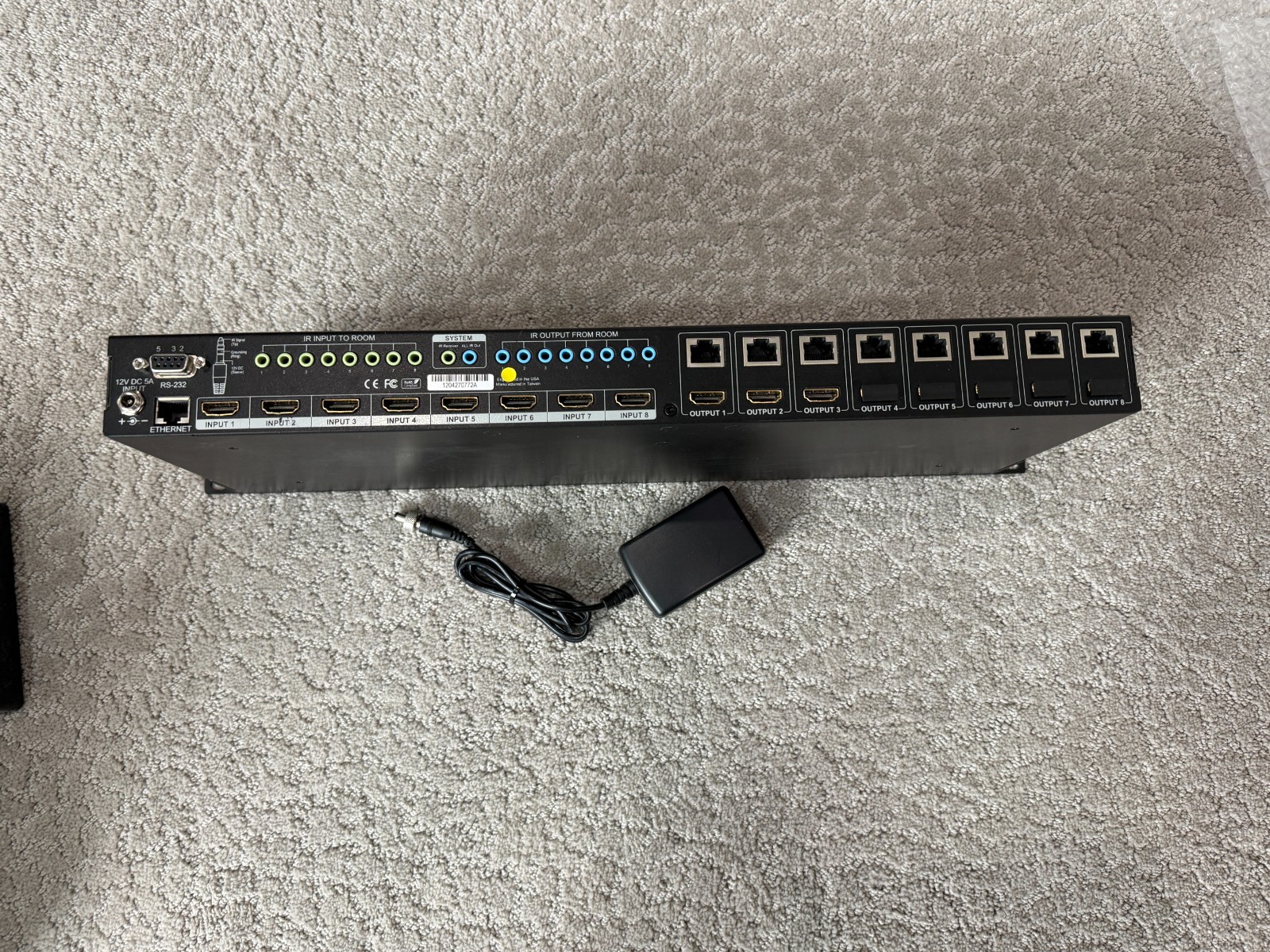 Binary B-300-HDMATRIX-8X8 HDMI Matrix Switch AND 4 receivers for Control4 - Used