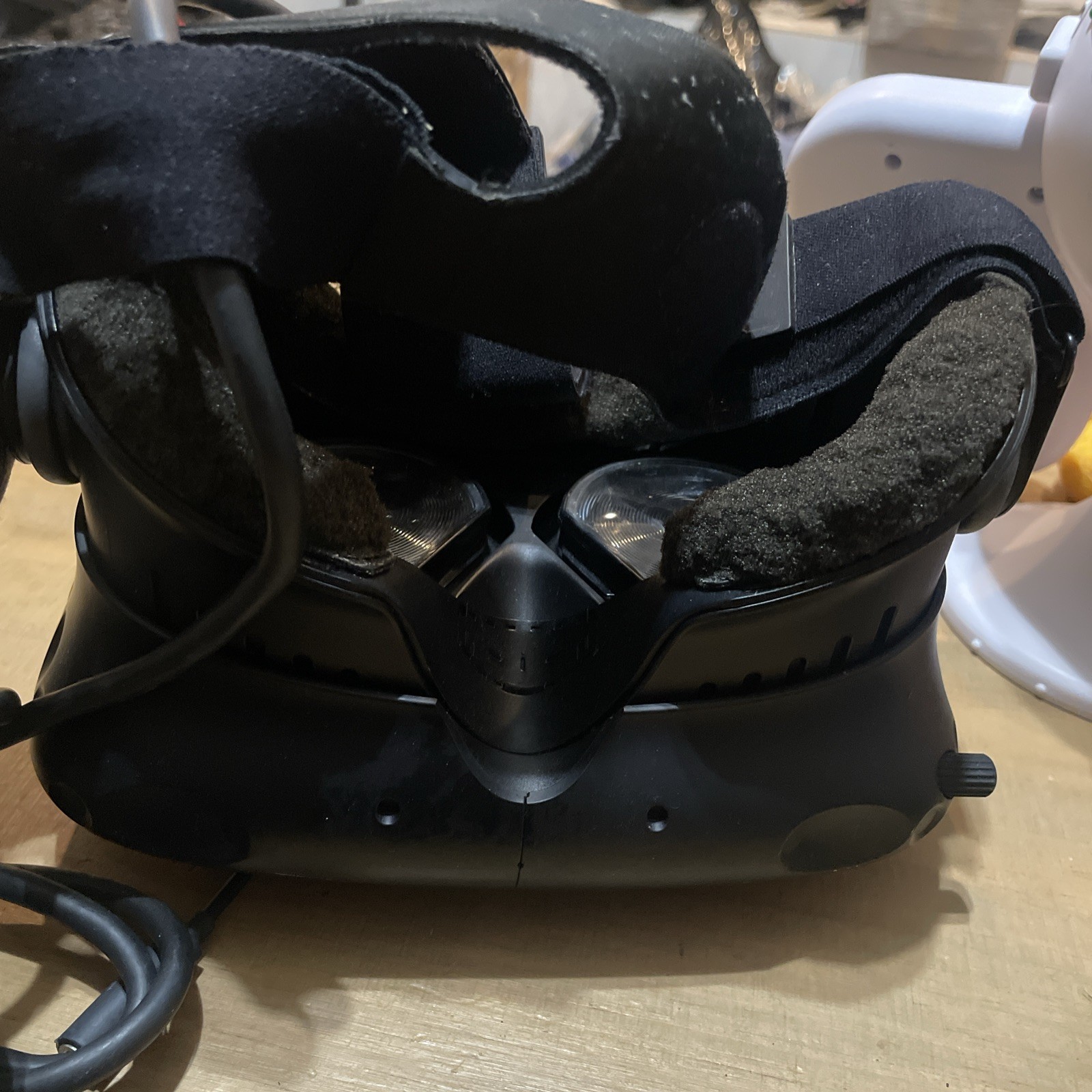 VR Headset - Original HTC Vive with controller