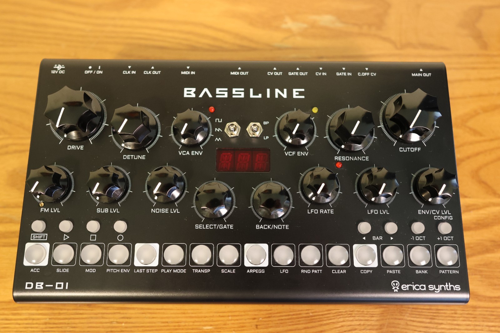 Erica Synths Bassline DB-01 Desktop Synthesizer MINT