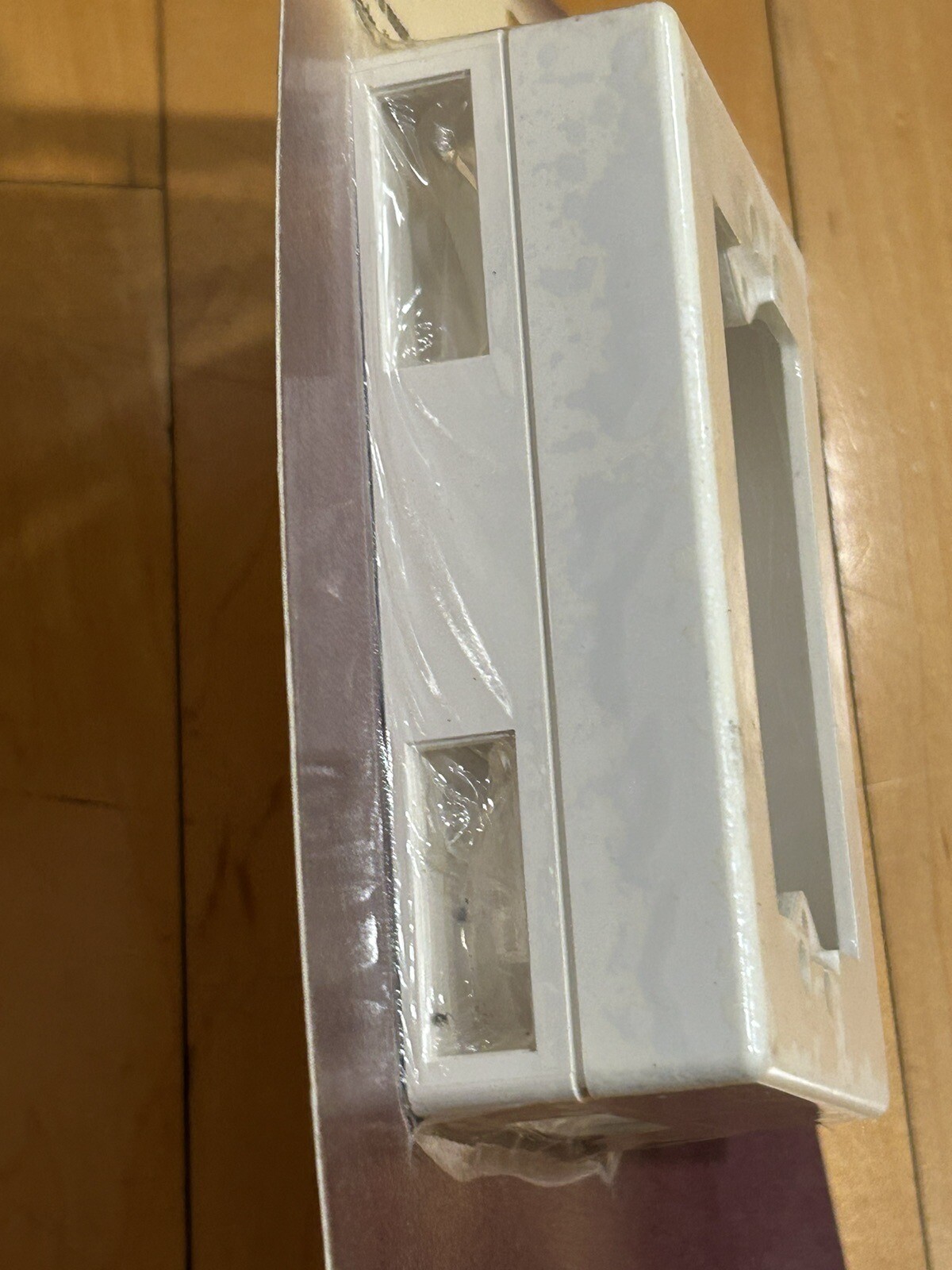 GENOVA WM232 WALL SWITCH AND RECEPTACLE BOX - NEW IN PACKAGE