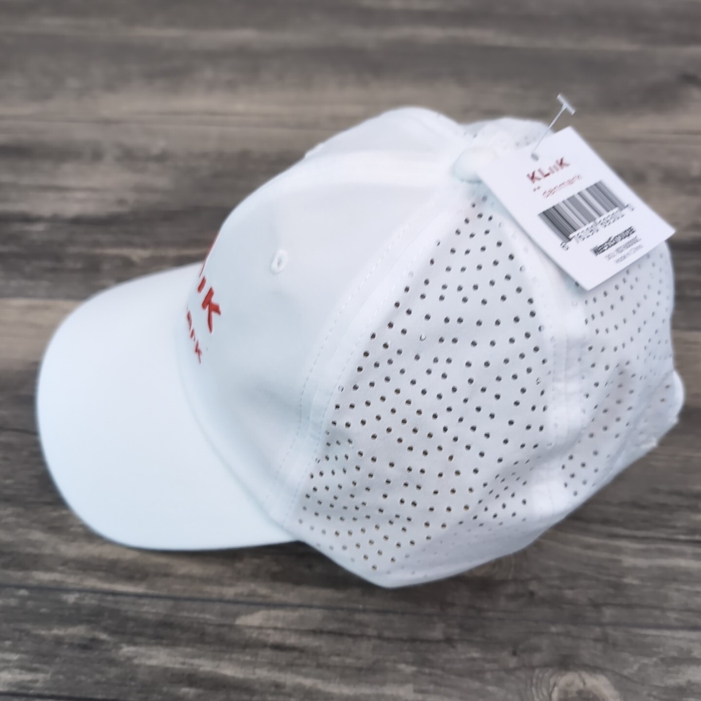 KLiiK Denmark Vented White Golf Hat Strap back Cap New With Tags