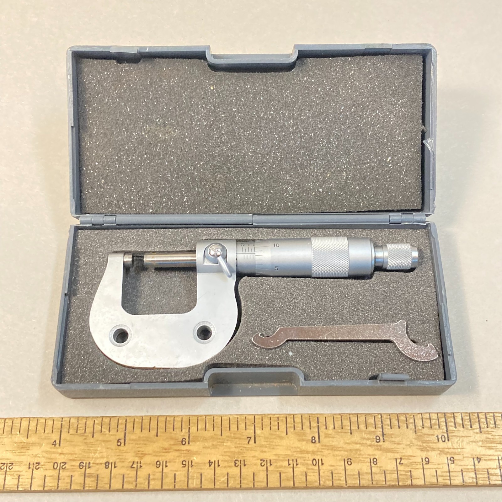 Micrometer Outside 0-1" Thimble Lock Ratchet Stop #8170 w/ Case & Wrench