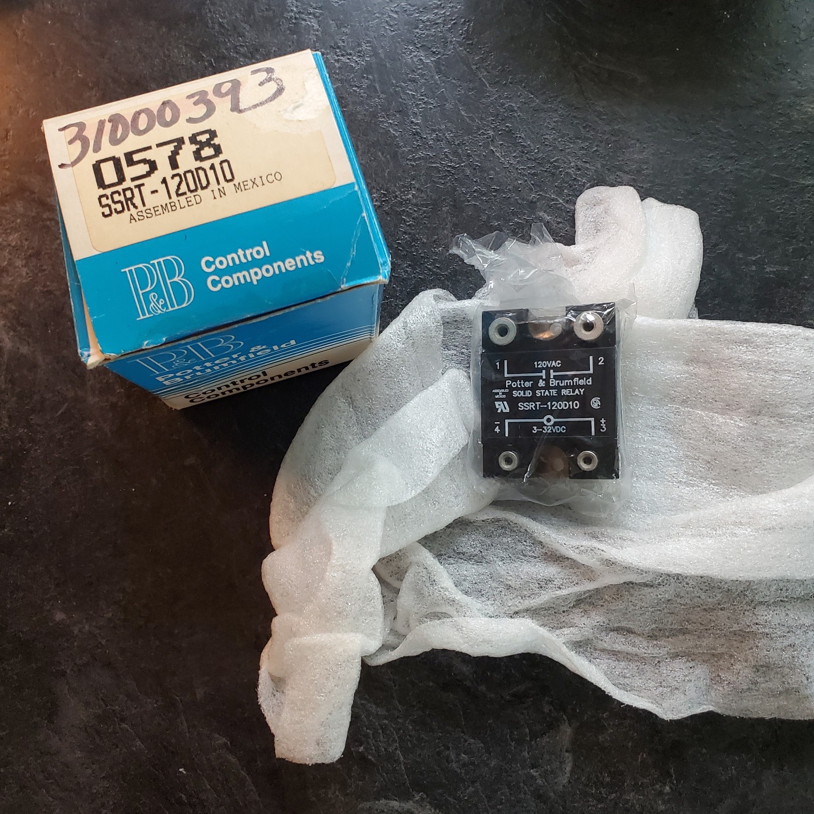 P & B SSRT- 120D10 Solid State Relay 120VAC with 3-32VDC Control   NOS
