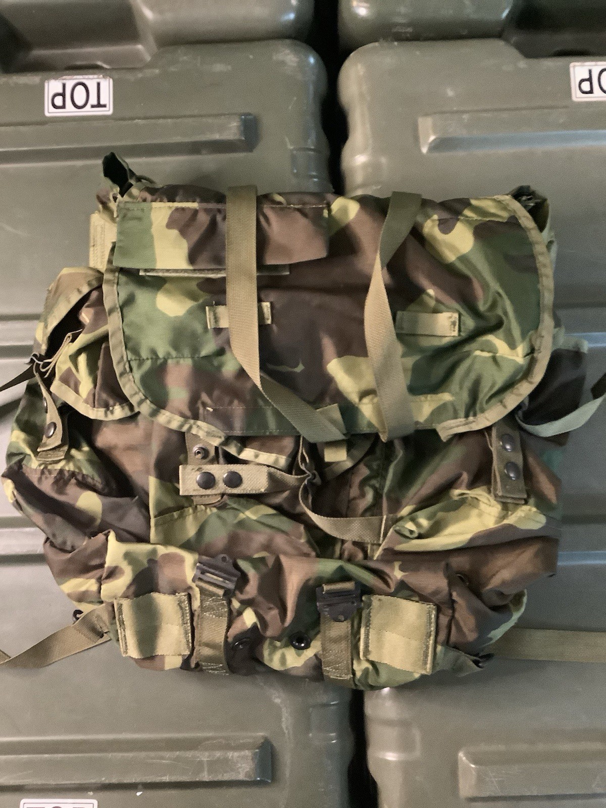 WOODLAND CAMO UNICOR 82125 Radio Carrying Case Backpack 5895-01-461-4505