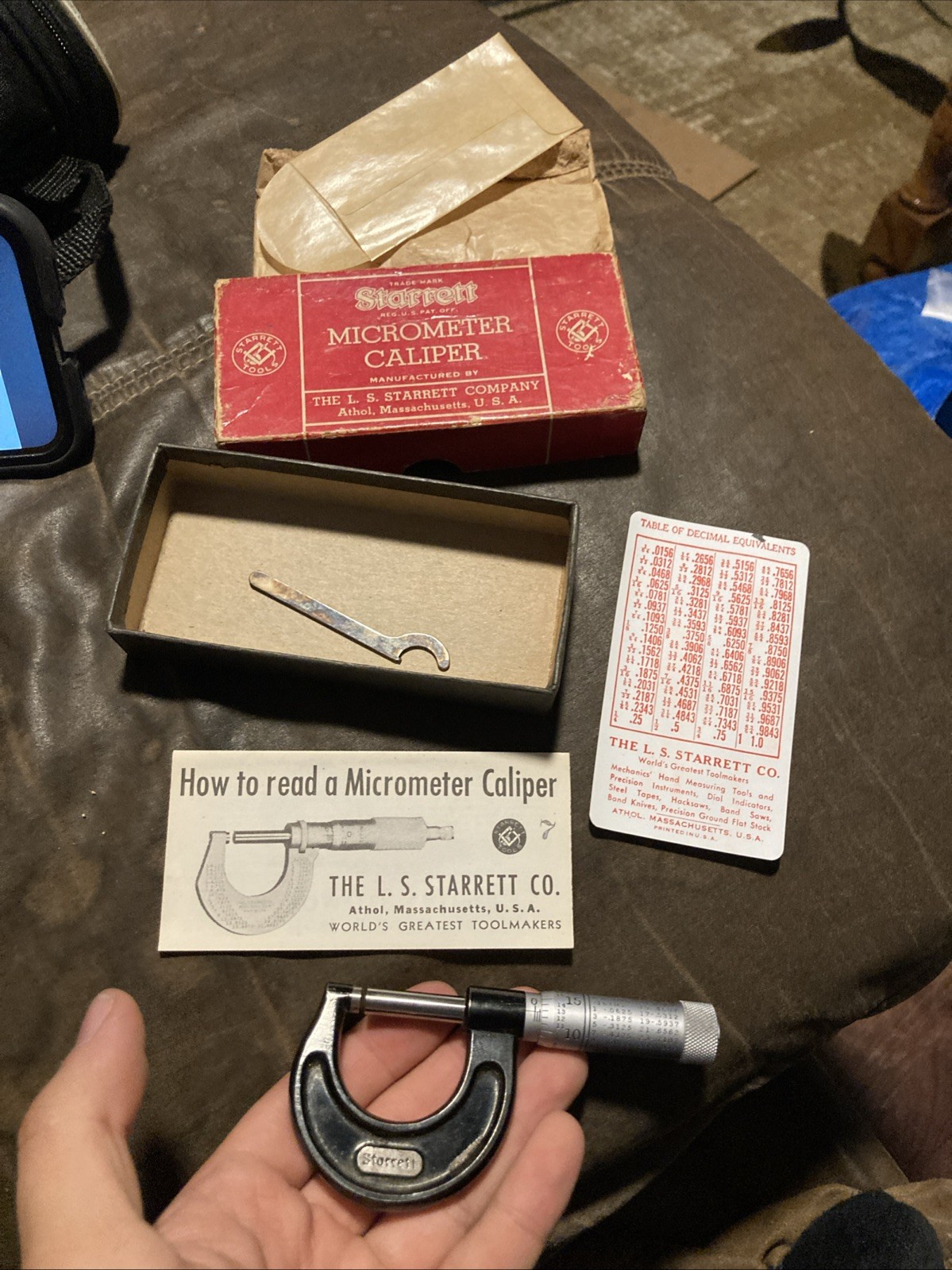 STARRETT  0-1" Outside Micrometer w/ Box & instructions 436-1