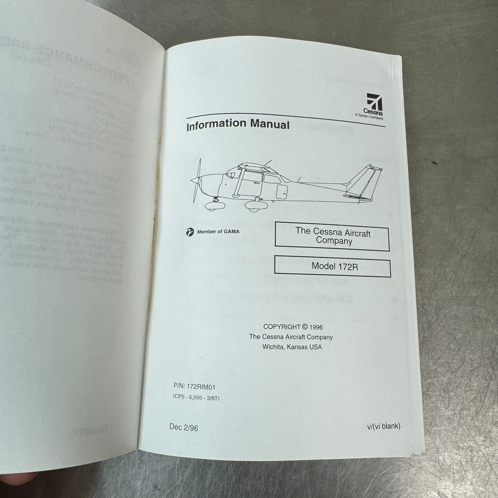 CESSNA Skyhawk Model 172R Information Manual 1996