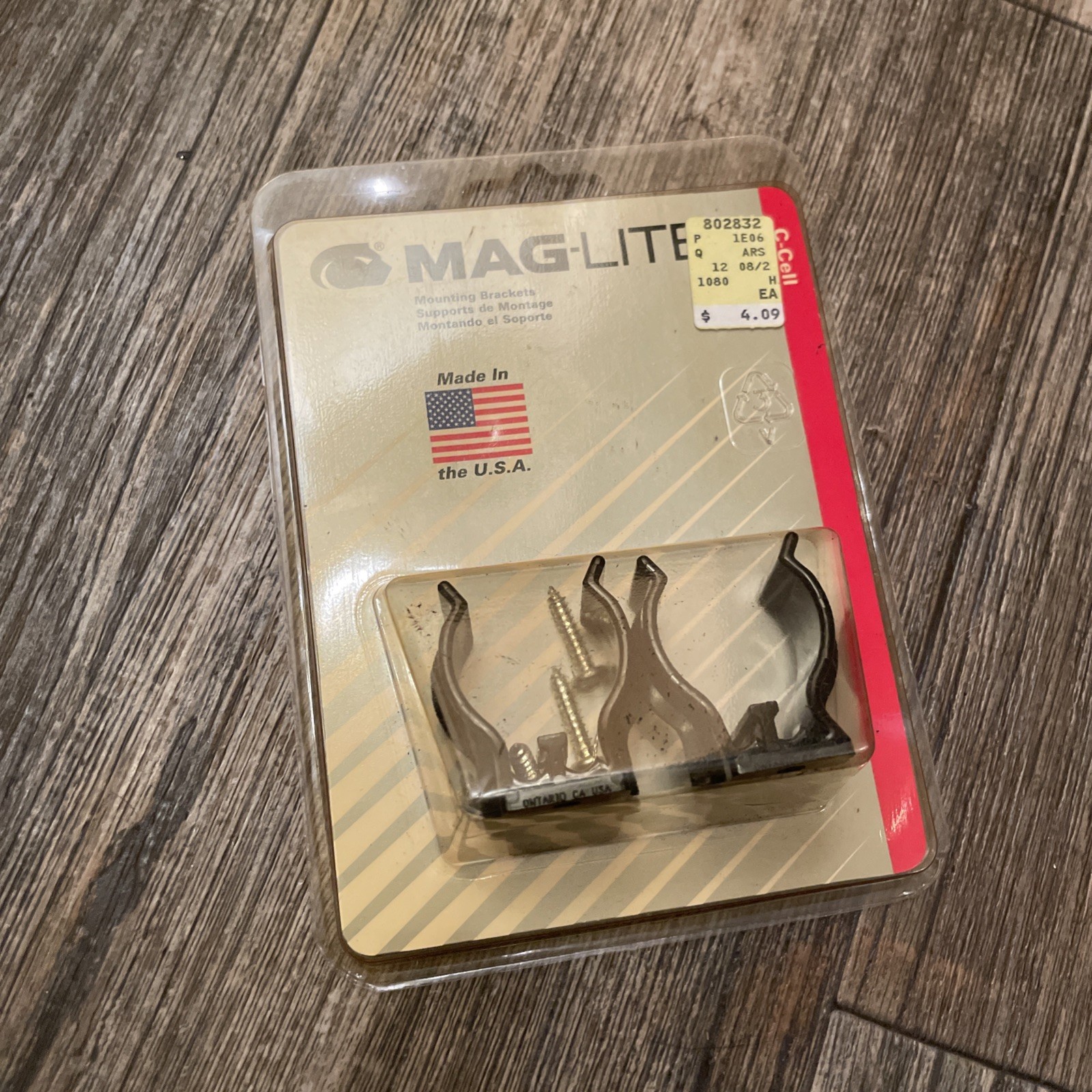 Mag-lite ASXCAT6 Black Universal Mounting Brackets for C-Cell Flashlight, 2