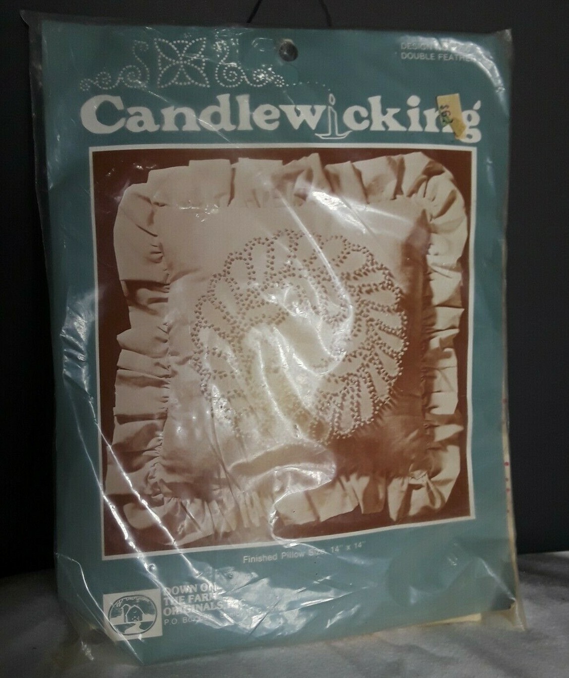 Candlewicking Pillow Kit Double Feather Down On The Farm Sealed 14x14  #2250