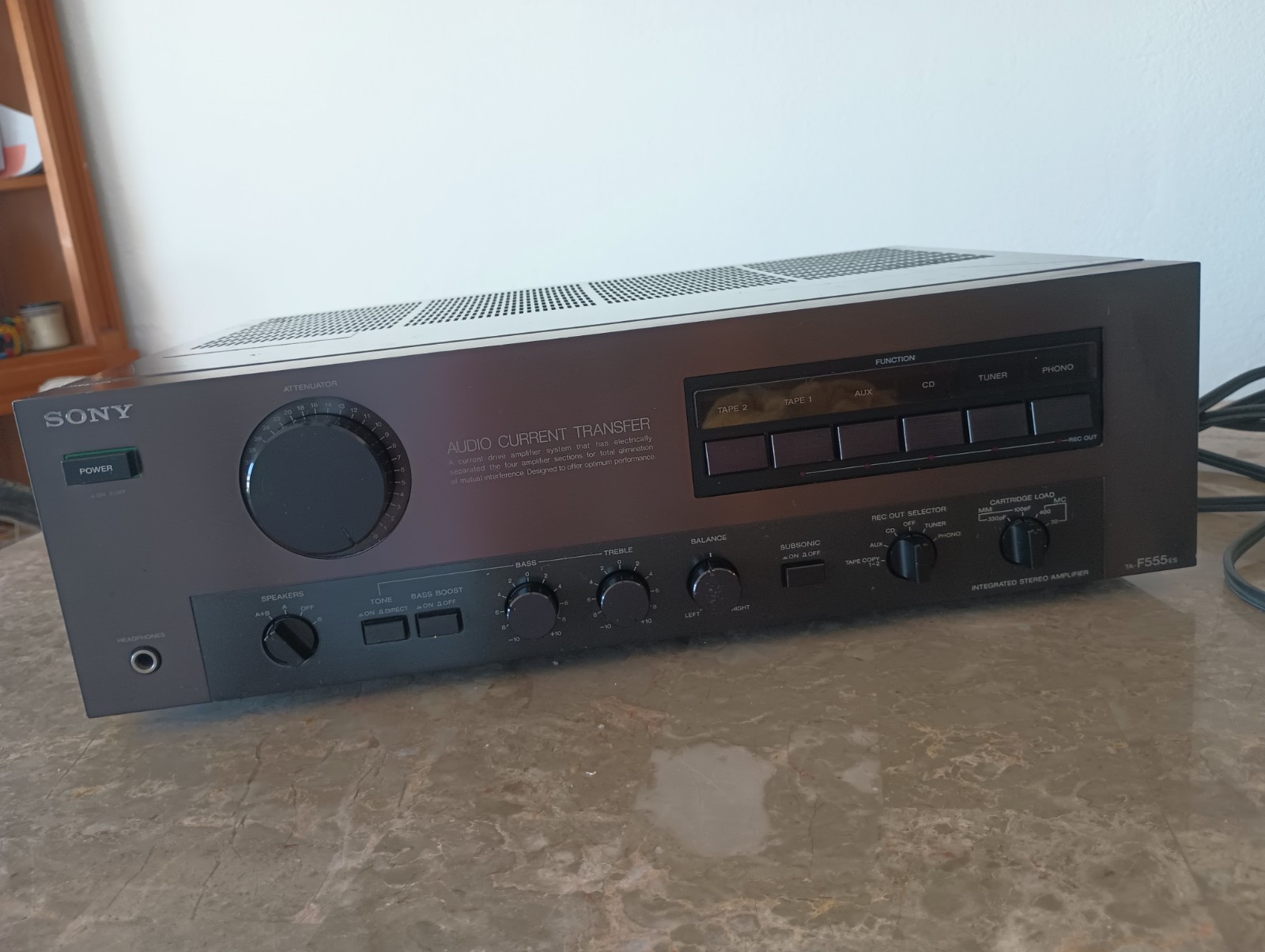 Vintage rare Sony TA-F555es Integrated Stereo Amplifier  (Read description)