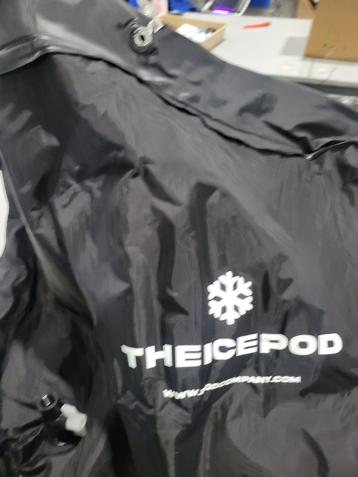 BLACK - THE POD COMPANY THE ICE POD