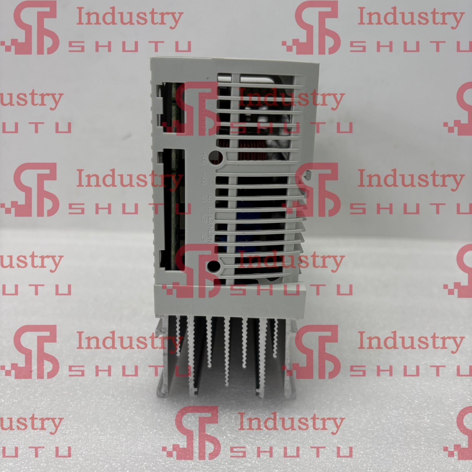 1pcs lenze E82EV222K4C200 E82EV222_4C200 Frequency changer Quality Guarantee
