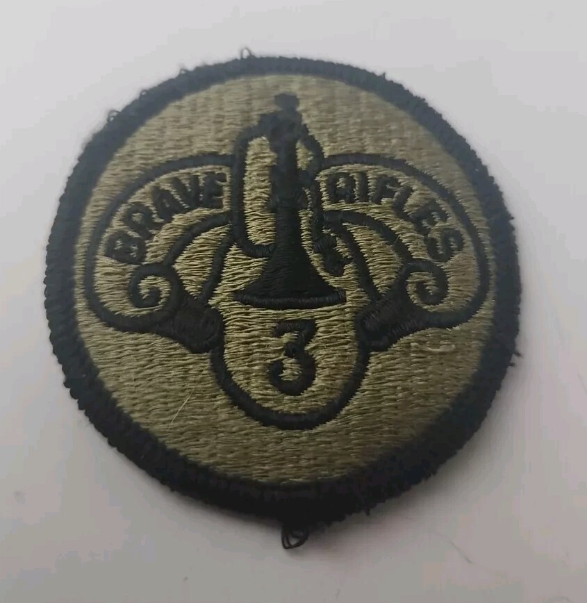 MILITARY PATCH US ARMY 3RD ARMORED CAVALRY REGIMENT BRAVE RIFLES Patch.